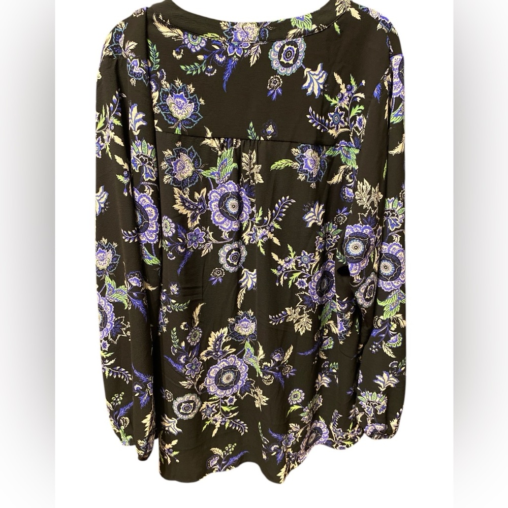 Lane Bryant Black Floral Notched Neck Women's Button-Up Blouse- Size 20 or 2X - Picture 5 of 11